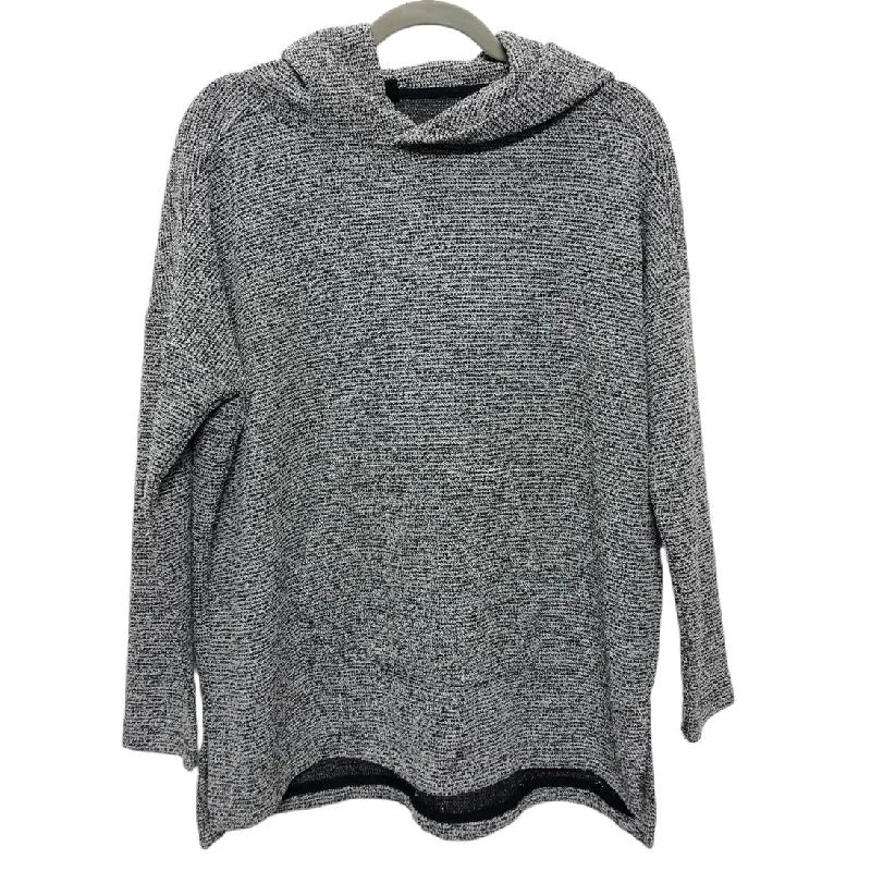 Comfortable sweatshirt for layering -Sweatshirt Hoodie By Lou And Grey In Black & Grey, Size: M