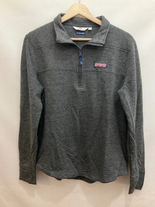 Relaxed sweatshirt for outdoor relaxation -Sweatshirt Crewneck By Vineyard Vines In Grey, Size: L