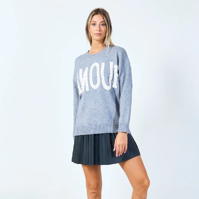 Cozy sweatshirt for chilling out at home -Casual sweatshirt with a simple design -Amour graphic sweater wholesale