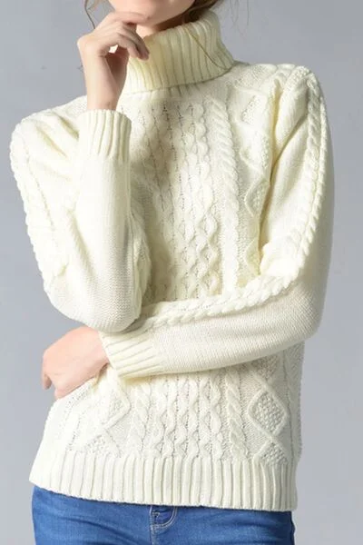 Trendy sweatshirt with a feminine cut -Cozy sweatshirt with a hood for added warmth -Cable-Knit Turtleneck Pullover Sweater