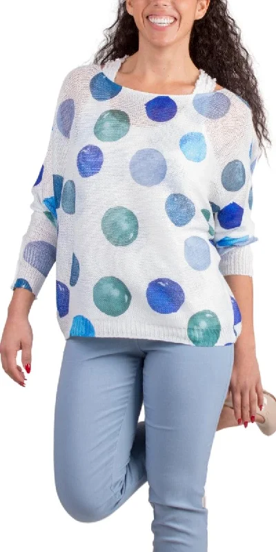 Cozy sweatshirt for a relaxed day at home -Stylish sweatshirt with a simple, modern design -Donatella Blue Dot Sweater