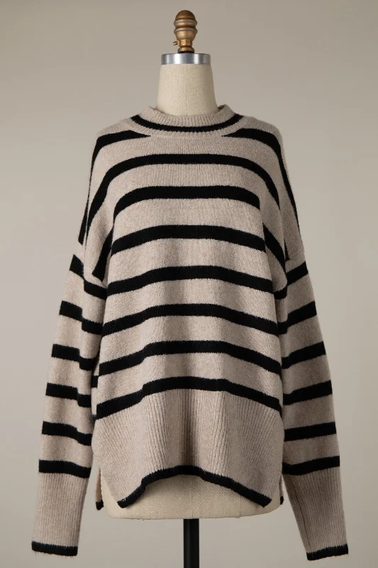 Chic sweatshirt for a modern street style -Stylish sweatshirt with sleek finishes for added flair -STRIPED SPLIT HEM SWEATER