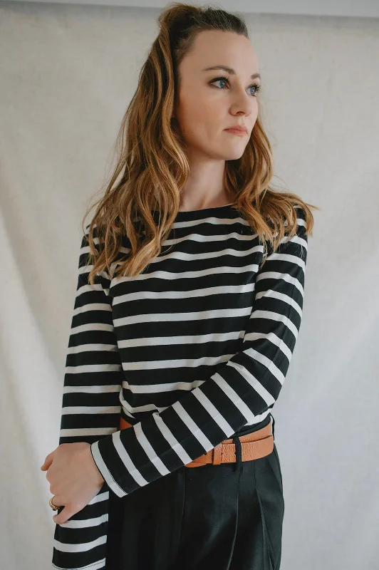 Stylish sweatshirt with a bold logo -Classic sweatshirt for chilly days at home -The Pamila Stripe Long Sleeve - Off White Mix