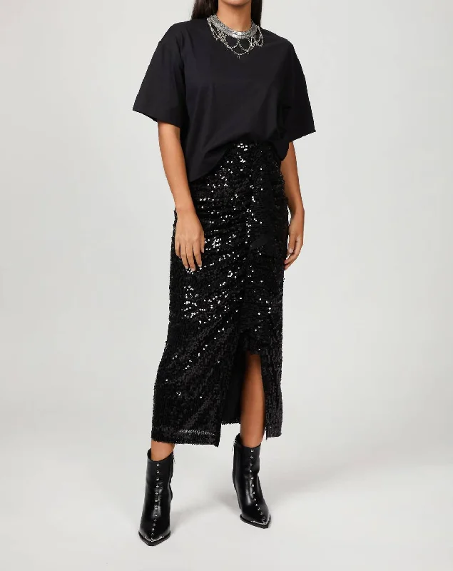 Skirts with frayed hems for relaxed style -Moore Midi Skirt In Black