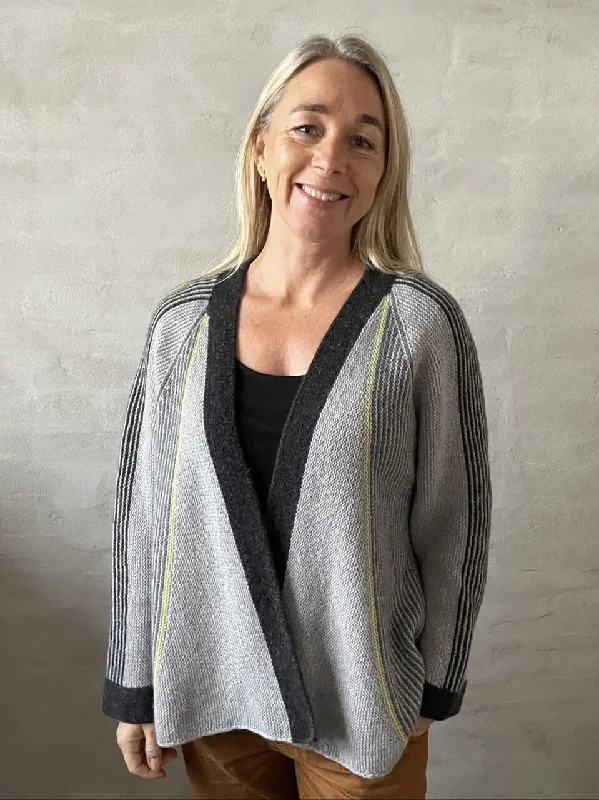 Soft knit cardigan for a chic casual look -Ballerina jacket by Hanne Falkenberg, No 2 knitting kit (4 colors)