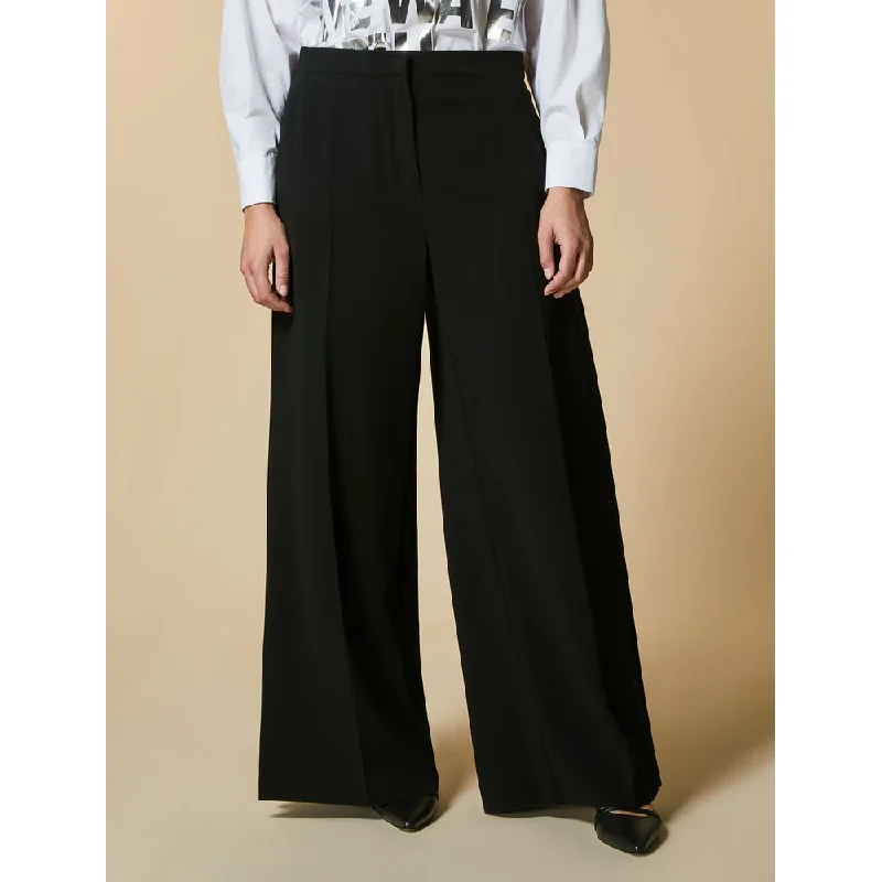 Wide-leg denim pants for a relaxed vibe -RADIANTE