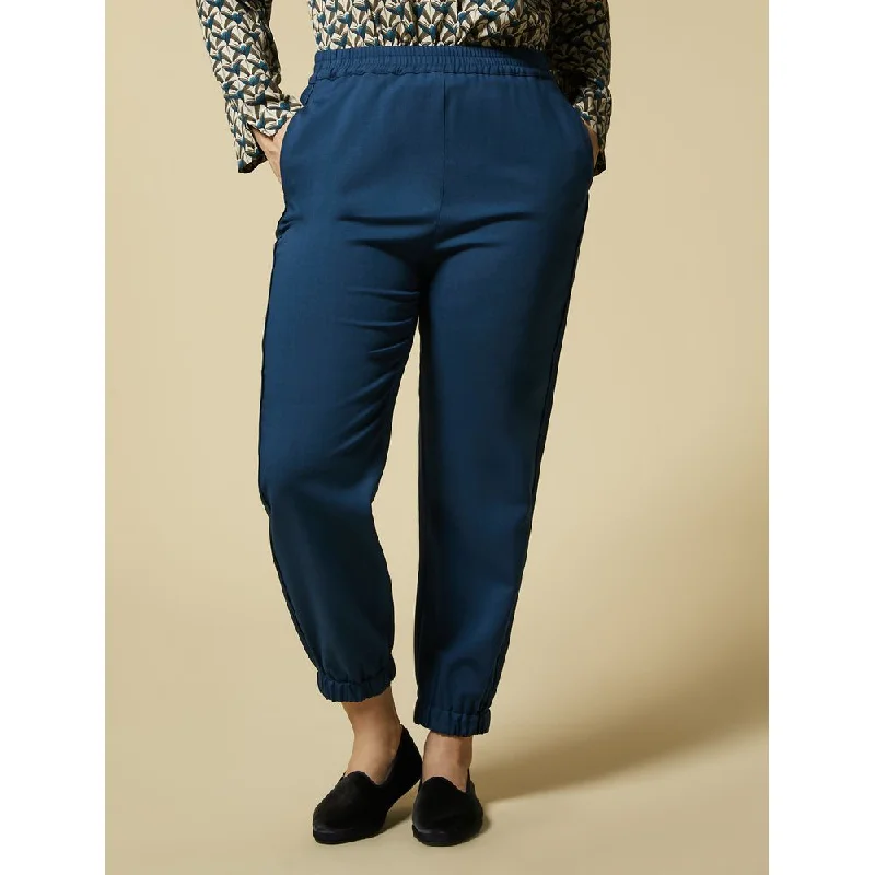 Relaxed denim pants for everyday comfort -ROBERTO