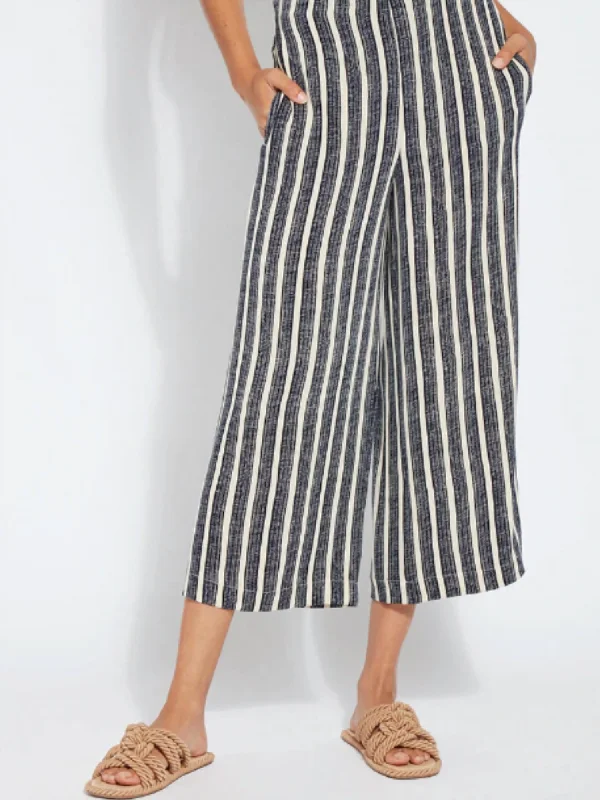 Comfortable high-waisted pants for everyday wear -Wide Crop Leg Pants In Marine